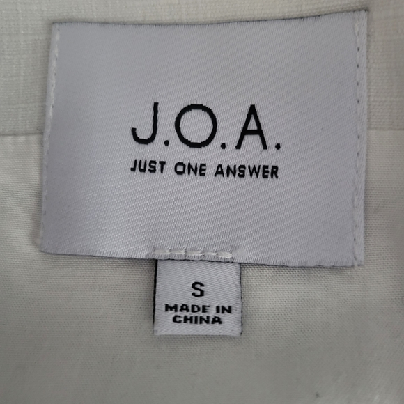 J.O.A. Floral Romper - Picture 7 of 7